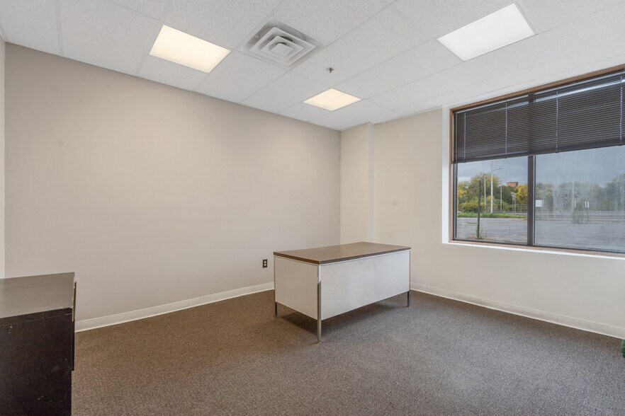 More Photos Of 344 W Genesee St, Syracuse Loft Creative Space For Lease