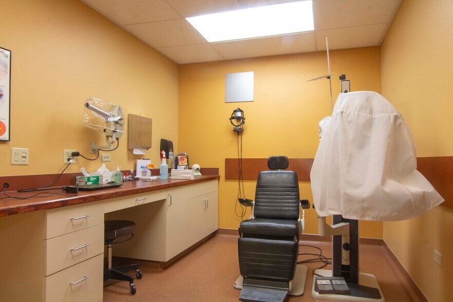 More Photos Of 246 N 18th Ave, Pocatello Healthcare For Sale