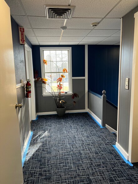 More Photos Of 900 Boston Post Rd, Old Saybrook Storefront Retail Office For Sale