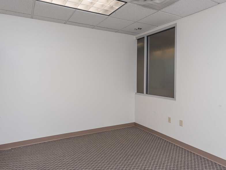 More Photos Of 109 Capitol St, Charleston Office Residential For Sale