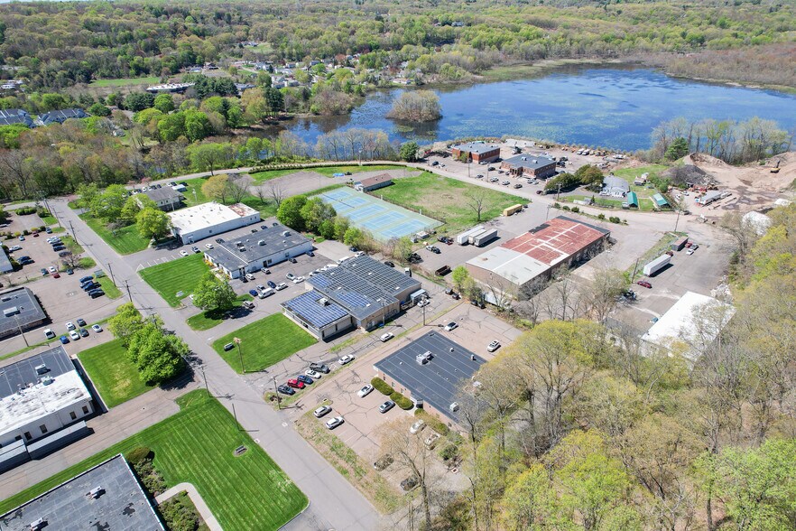 More Photos Of 19 Lunar Dr, Woodbridge Medical For Lease