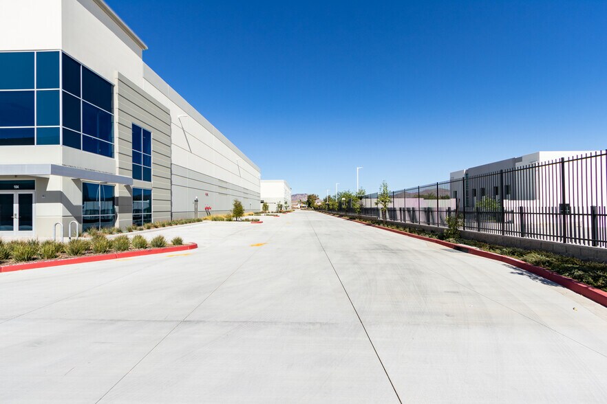 More Photos Of 14100 Rebecca St, Moreno Valley Service For Lease