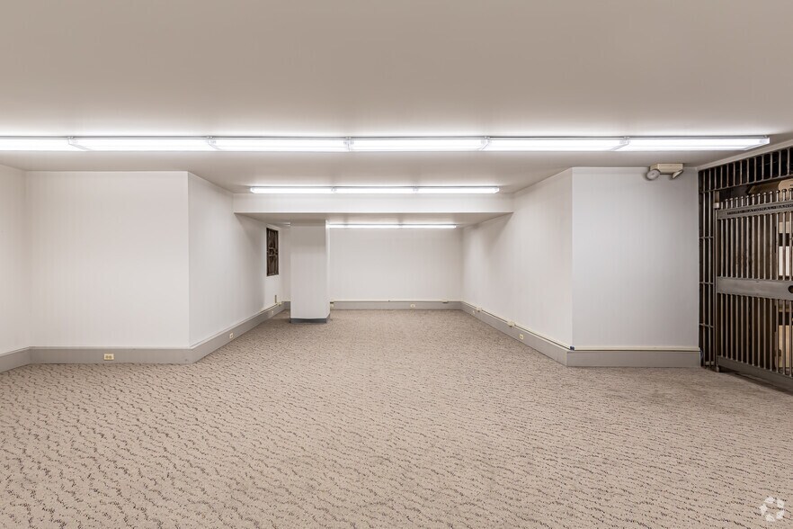 More Photos Of 1391 Main St, Springfield Office For Lease