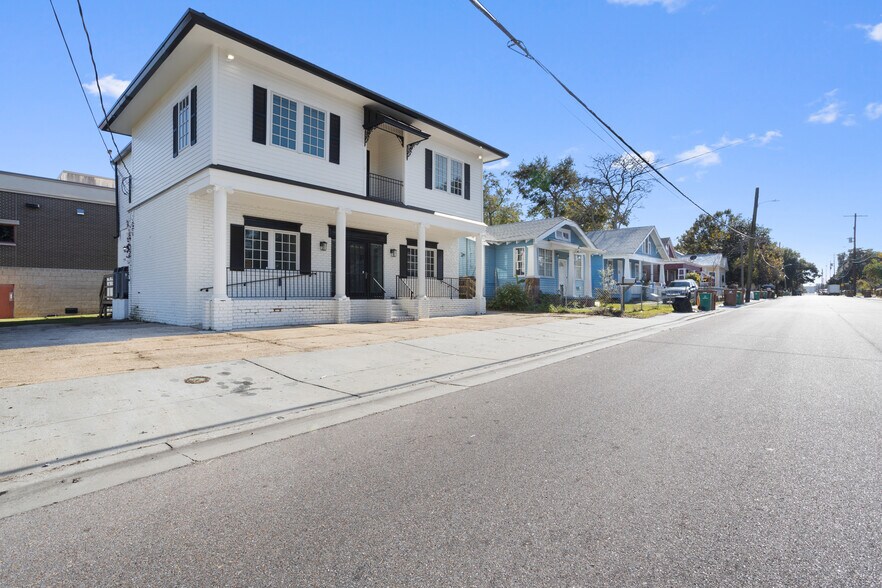 More Photos Of 282 Lameuse St, Biloxi Office For Sale