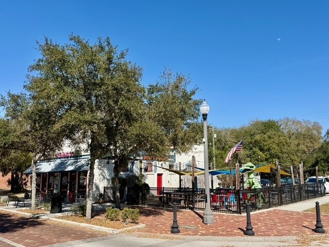 More Photos Of 417 S Sanford Ave, Sanford Storefront For Sale