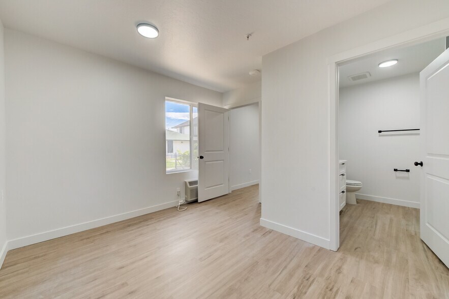More Photos Of 404 E 5600 S, Salt Lake City Apartments For Sale