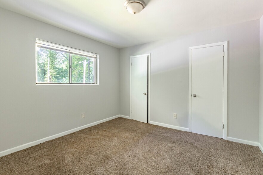 More Photos Of 1944 Dunlap Ave, East Point Multifamily For Sale