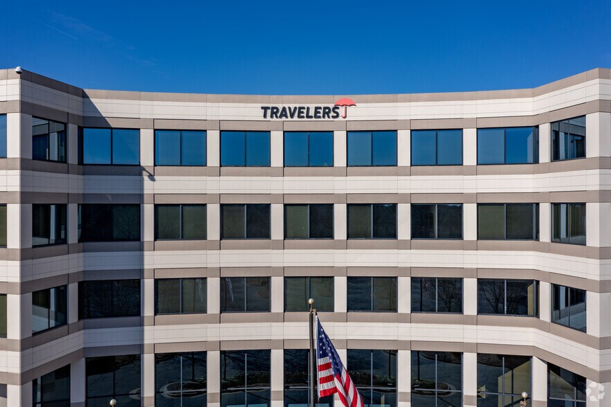 More Photos Of 1000 Windward Concourse, Alpharetta Office For Lease