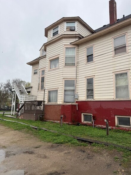 More Photos Of 226 7th Ave NW, Faribault Multifamily For Sale