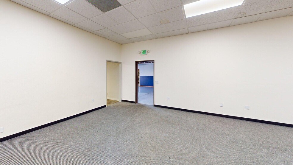 More Photos Of 13722 S Harvard Pl, Gardena Industrial For Lease
