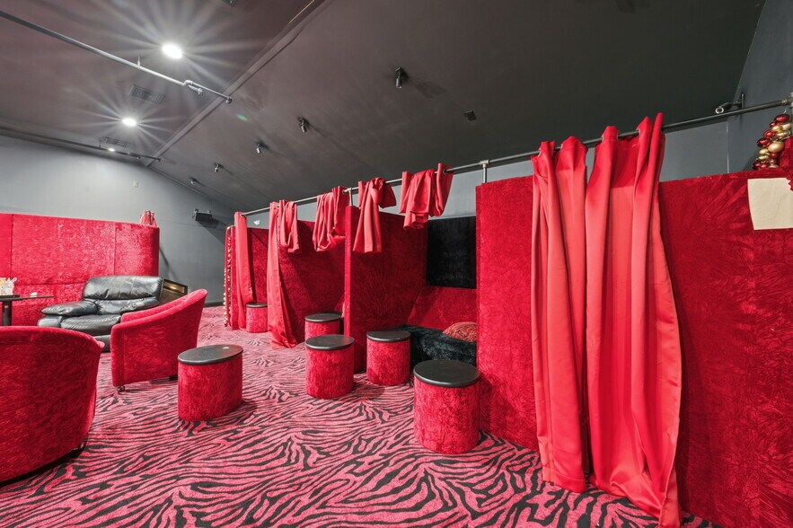 More Photos Of 238 Highway 34, Old Bridge Storefront Retail Residential For Sale