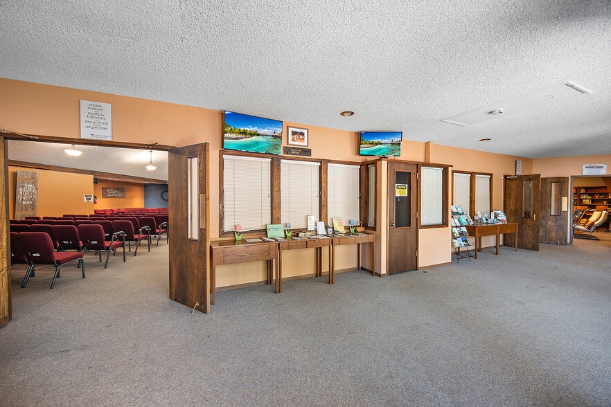 More Photos Of 820 N 30th St, Colorado Springs Religious Facility For Sale