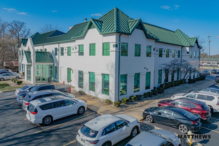 More Photos Of 3020 N McCord Rd, Toledo Medical For Sale