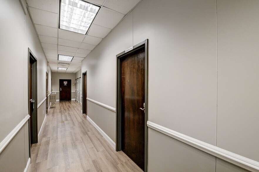 More Photos Of 9635 Southern Pine Blvd, Charlotte Coworking Space