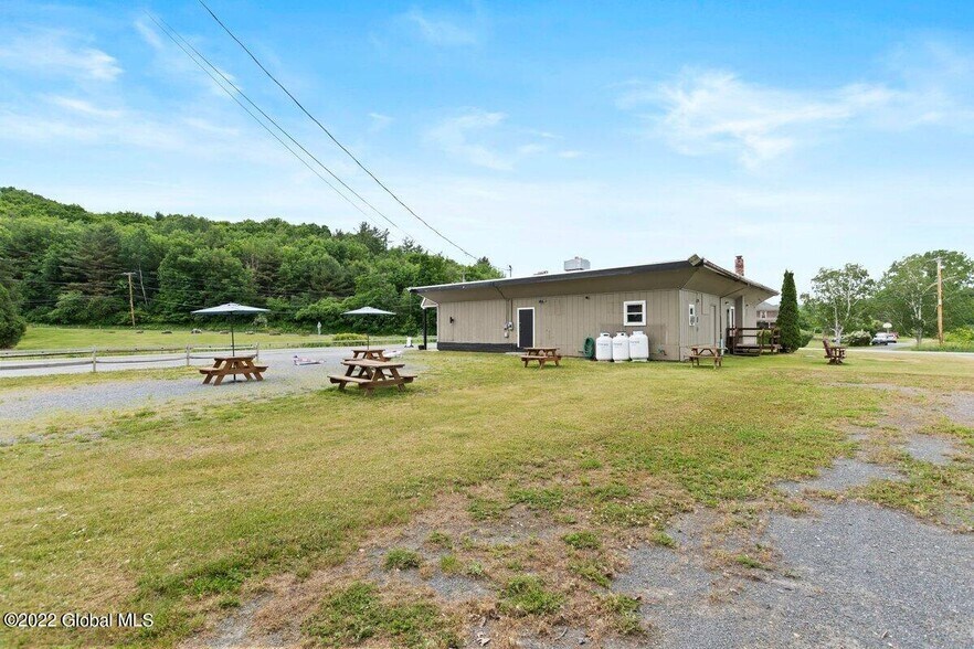 More Photos Of 5527-5531 Rte 7, Hoosick Falls General Retail For Sale