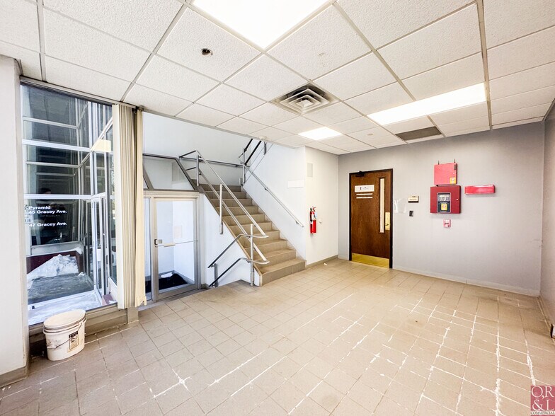 More Photos Of 45 Gracey Ave, Meriden Manufacturing For Lease