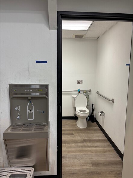 More Photos Of 315 S El Paso St, El Paso Storefront Retail Office For Sale