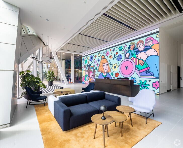 More Photos Of 1 Ropemaker St, London Office For Lease