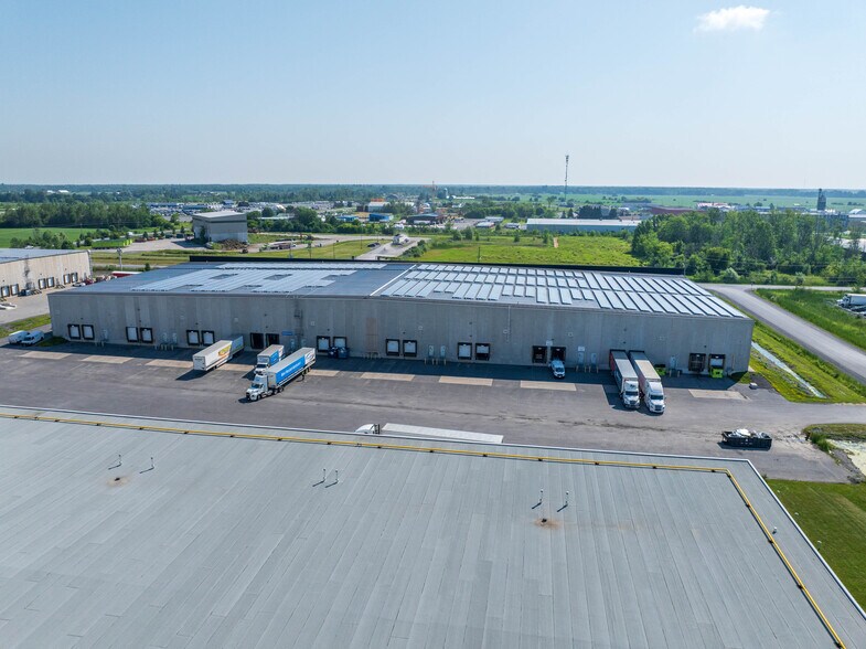 More Photos Of 238 Corduroy Rd, Russell Industrial For Lease