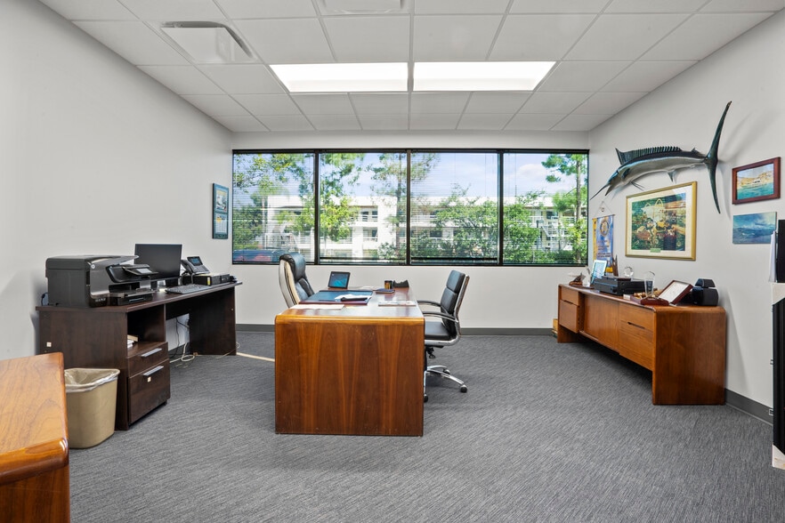 More Photos Of 23113 Plaza Pointe Dr, Laguna Hills Office For Sale