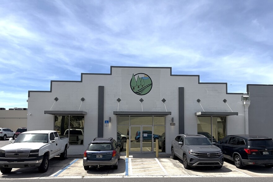 Primary Photo Of 330 Avenue B SW, Winter Haven Flex For Lease