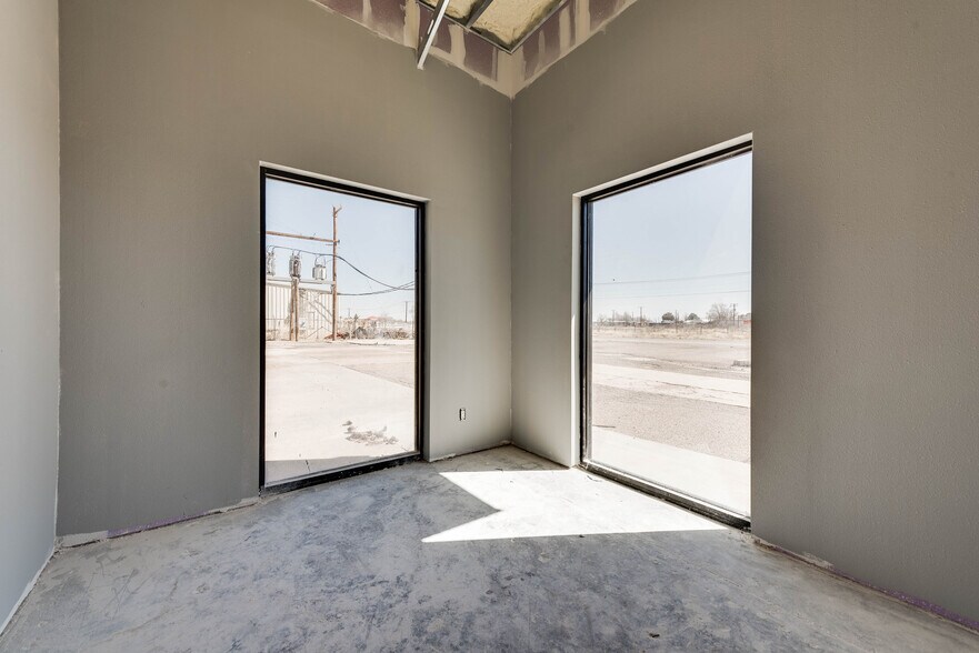 More Photos Of 2400 Steven Rd, Odessa Warehouse For Sale