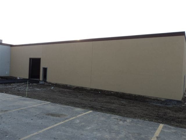 More Photos Of 7196 Morgan Rd, Bayberry Flex For Lease