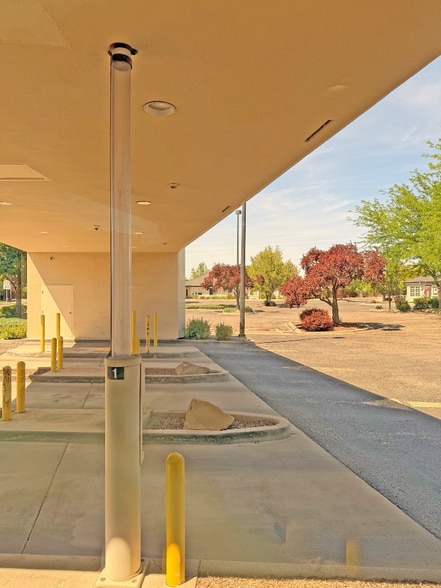 More Photos Of 9780 W Fairview Ave, Boise Bank For Sale