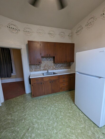 More Photos Of 1547 4th St, San Rafael Storefront Retail Residential For Sale