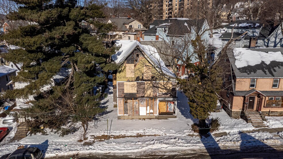 Primary Photo Of 65 Pine St, Waterbury Apartments For Sale
