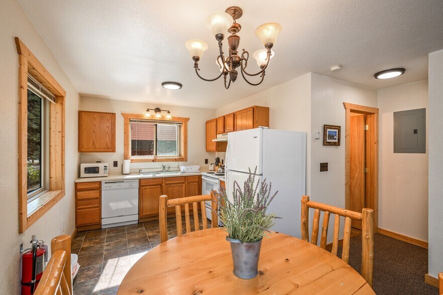 More Photos Of 229 N Hayden St, West Yellowstone Hotel For Sale