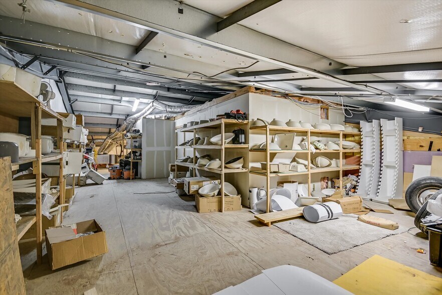 More Photos Of 22108 Odell Fairway Trl, Spicewood Industrial For Sale
