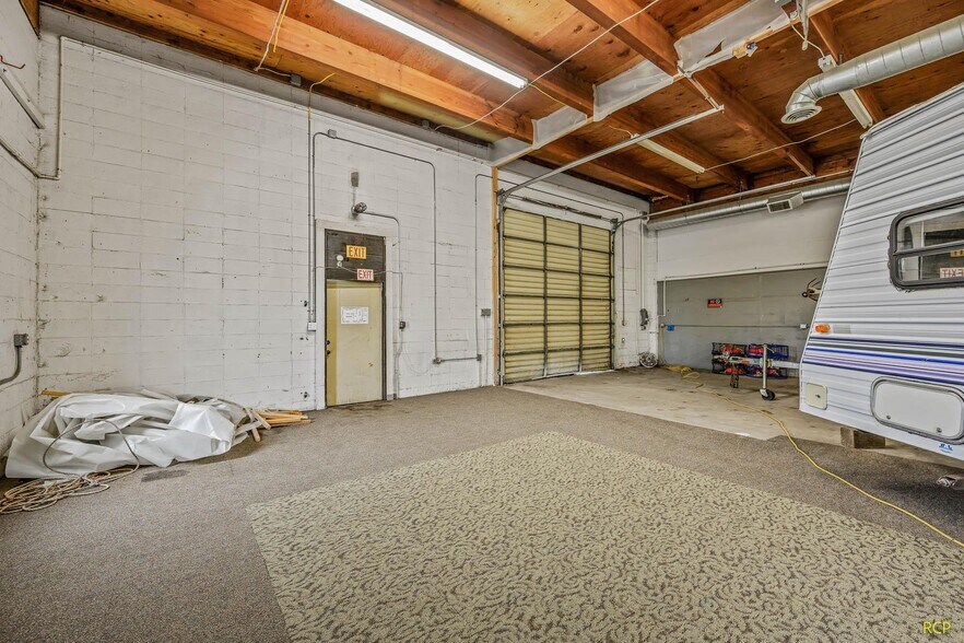 More Photos Of 53026 NW Thornton Dr, Scappoose Warehouse For Sale