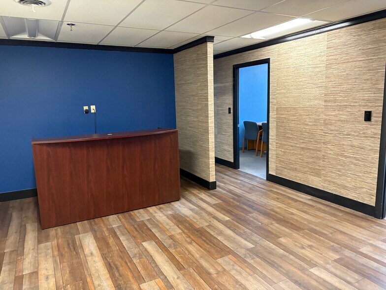 More Photos Of 35 Highland Cir, Needham Medical For Lease