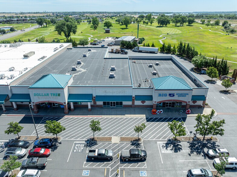 More Photos Of 87 Columbia Point Dr, Richland Department Store For Sale