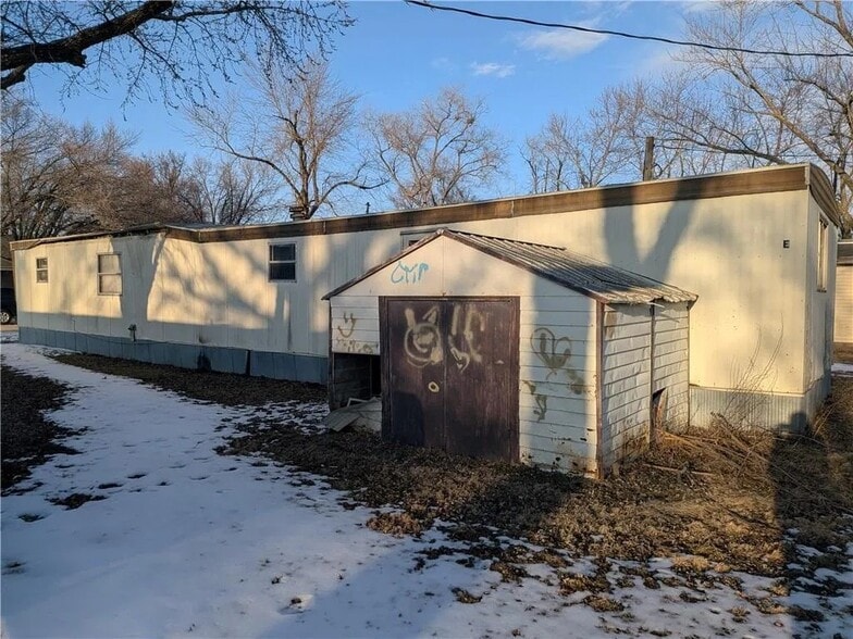 More Photos Of 812 Elm St, Henrietta Manufactured Housing Mobile Home Park For Sale