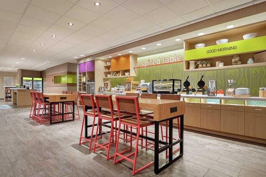 More Photos Of 400 Bellwood Dr, Rochester Hotel For Sale