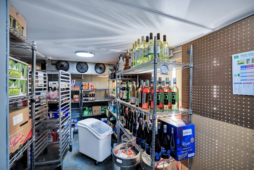 More Photos Of 802 S Shore Diamond Lake Rd, Newport Restaurant For Sale