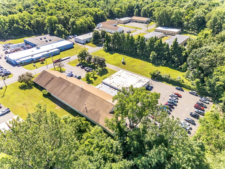 More Photos Of 79 Mainline Dr, Westfield Industrial For Lease