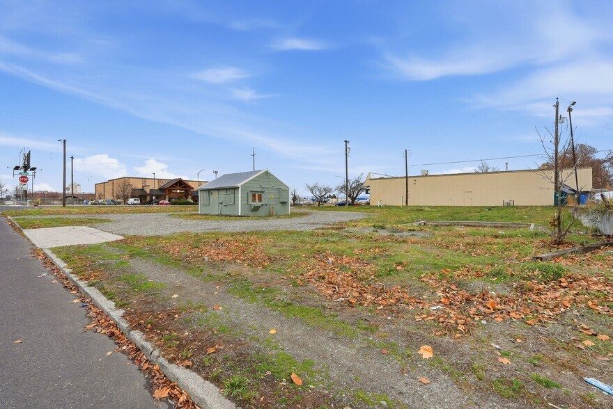 More Photos Of 6216-6228 N Lidgerwood St, Spokane Land For Sale