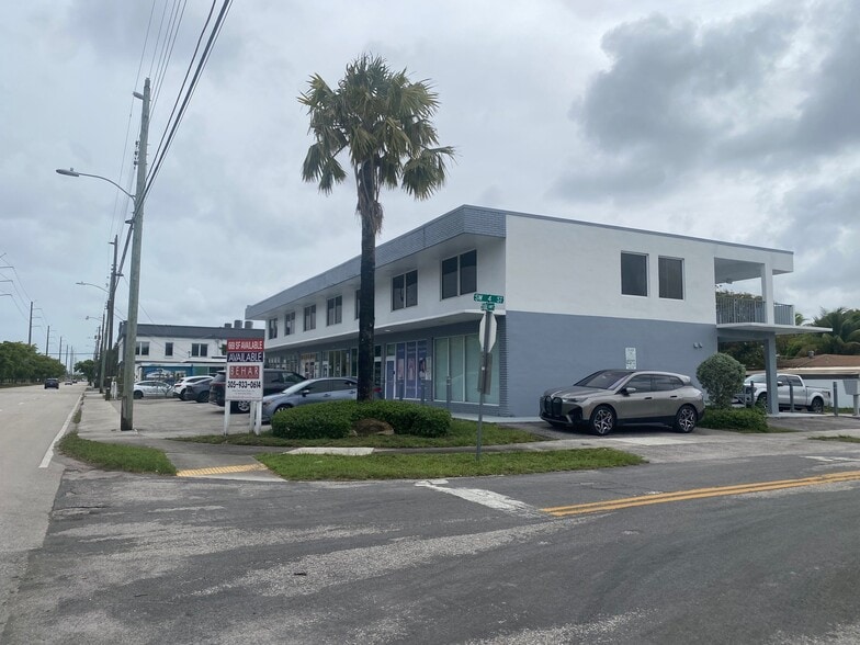 More Photos Of 400 S Dixie Hwy, Hallandale Beach Storefront Retail Office For Lease