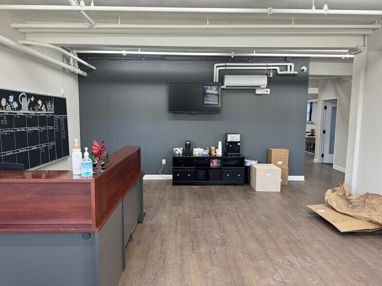 More Photos Of 701 River St, Troy Apartments For Lease