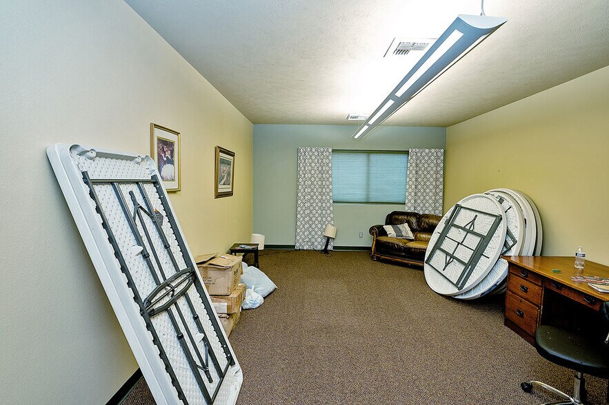 More Photos Of 6701 N Idaho Rd, Newman Lake Lodge Meeting Hall For Sale