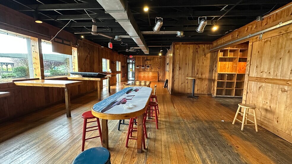 More Photos Of 1110-1122 Baltimore Pike, Glen Mills Freestanding For Lease