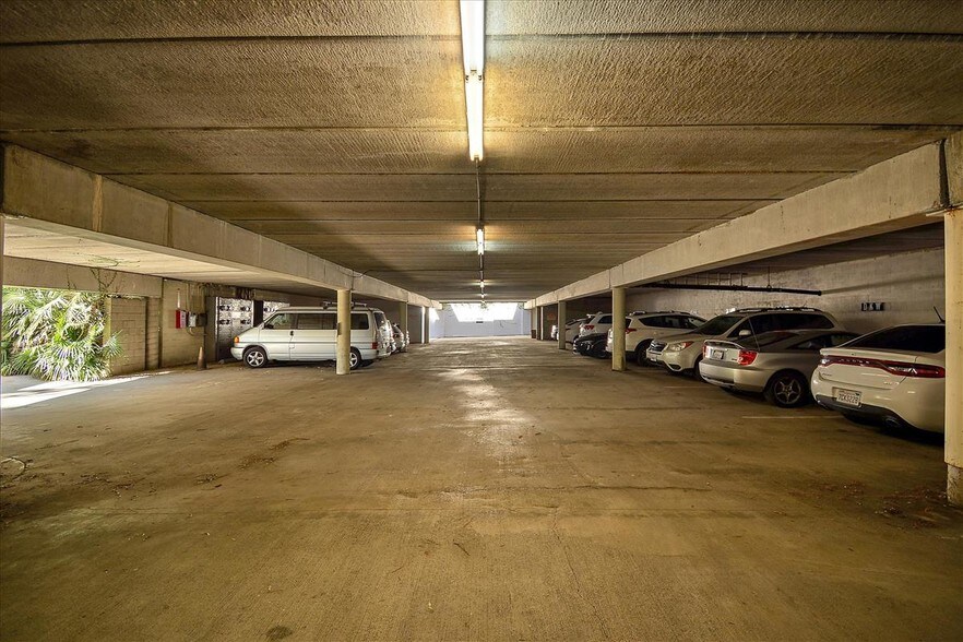 More Photos Of 1590 S Coast Hwy, Laguna Beach Storefront Retail Office For Lease