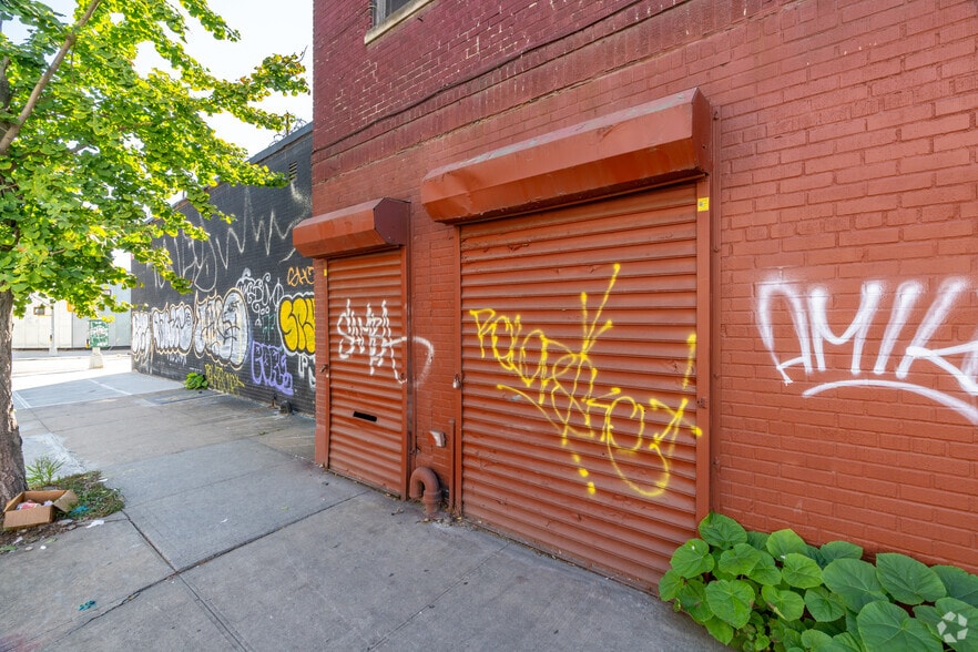 More Photos Of 310 Johnson Ave, Brooklyn Warehouse For Lease