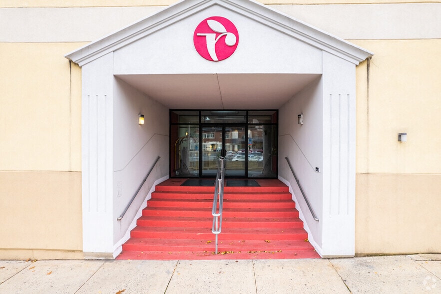 More Photos Of 101 S Progress Ave, Pottsville Hospitality For Sale