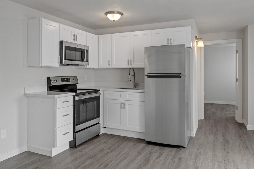More Photos Of 7320 35th Ave NE, Seattle Apartments For Sale