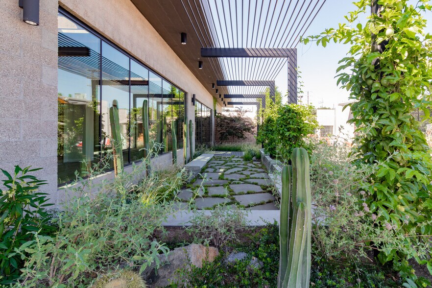 More Photos Of 3021 Gilroy St, Los Angeles Unknown For Sale