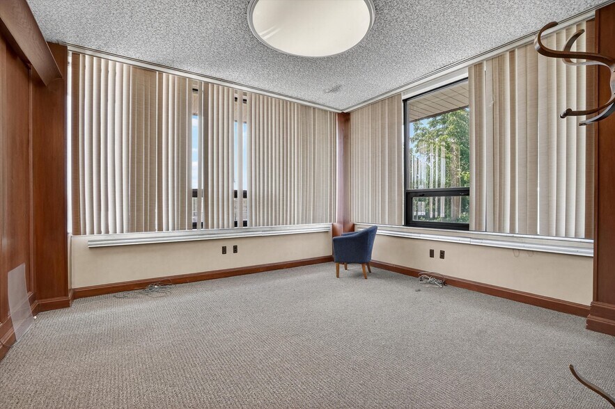 More Photos Of 74 Brookside Ave, Chester General Retail For Lease